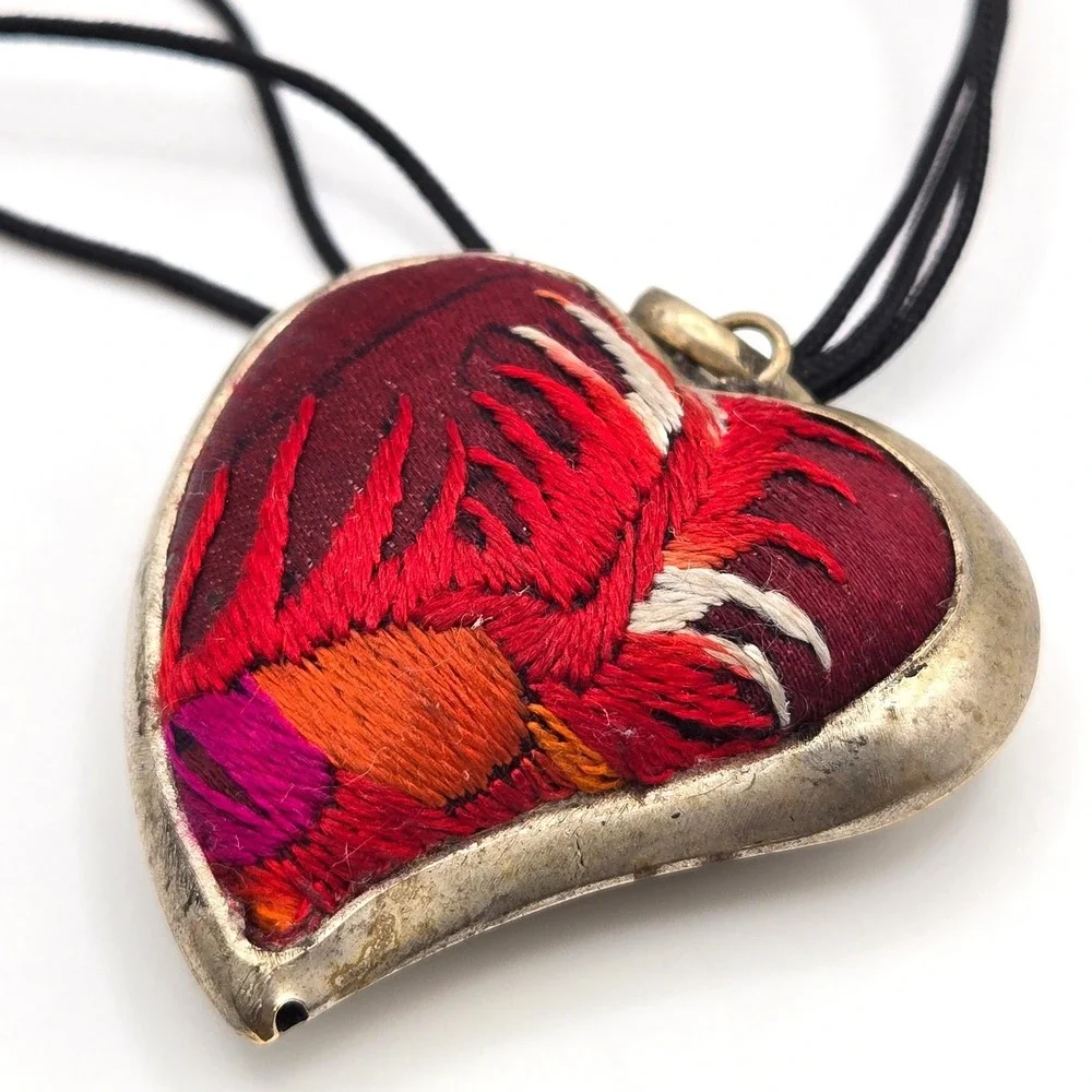 Vintage 80s Embroidered Heart Pendant‎ Necklace Red Textile Inlay, Boho Folk